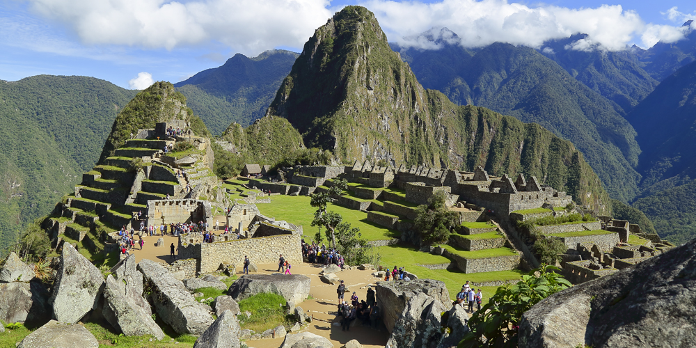 lares tours